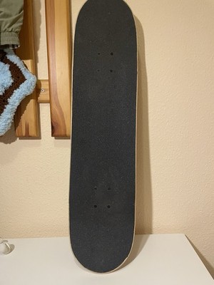 Complete Skateboard   Excellent Condition (9/10)