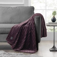 Brookstone Heated Solid Ribbed Plush Throw Raisin