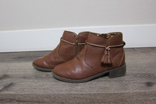 OshKosh B gosh girls platform/heel brown boots size 3