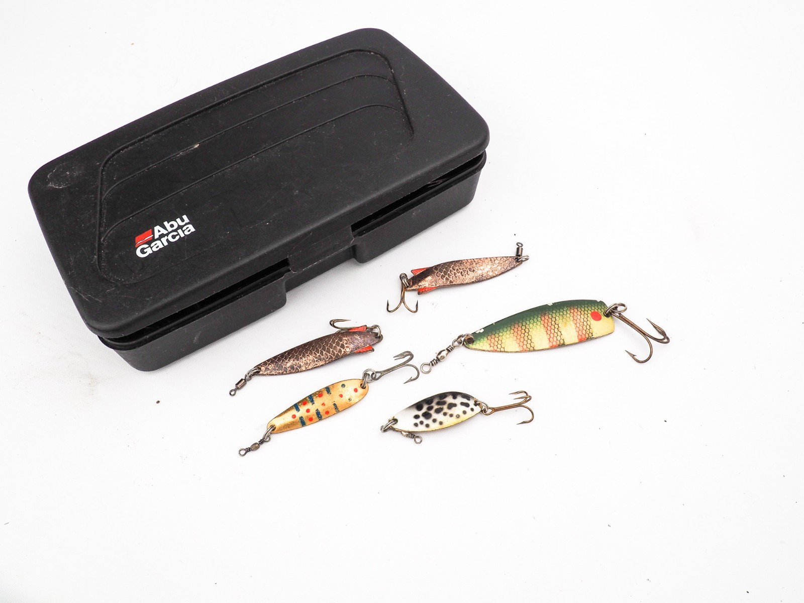 LARGE QUANTITY OF ASSORTED DEVON MINNOWS/ ABU SPOONS/ MEPPS SPINNERS ETC - Image 2