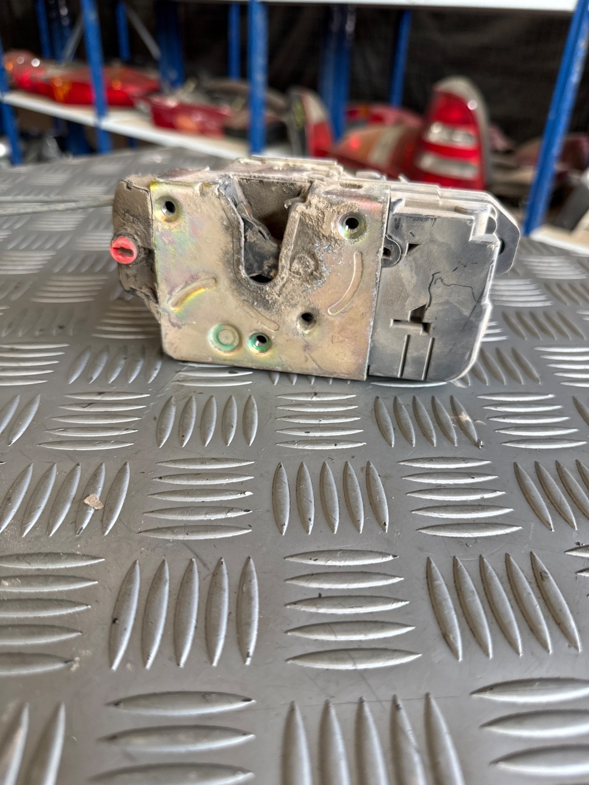 SERRATURA PORTA POST. SX PEUGEOT 206 (98-03)(03-09) 1.4 8V BER. 1998