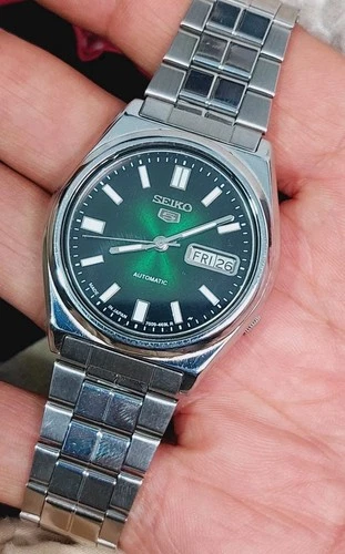 Vintage Seiko 5  Automatic Watch Bi Colour dial 7009  Day/Date @Japan