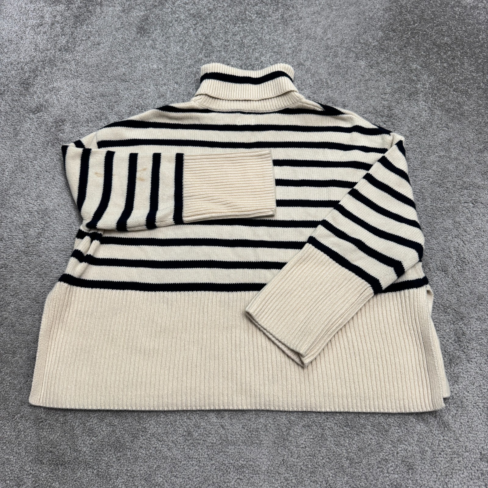 Gap Oversized Cropped Turtleneck Pullover Sweater… - image 2