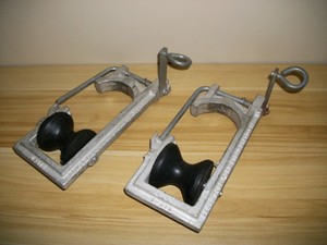 LOT OF 2 LEMCO D-376 FEEDER CABLE ROLLER BLOCK SPRING LOADED PULLY FREE SHIPPING