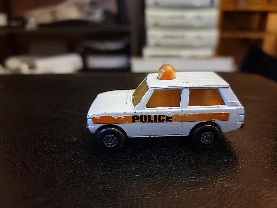 Vintage Lesney Matchbox Superfast #20 POLICE PATROL Orange / White Land Rover  - Image 3 of 4