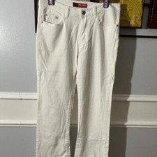 Women  s high rise white jeans size 8 
