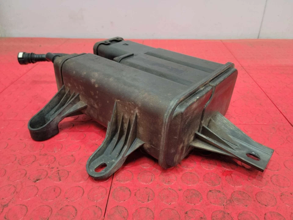 Bote de carbón de vapor de combustible Saturn Vue 2008-2009 pieza original OEM 15802306 Foto 2 de 4