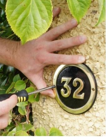 Round Brass & Black House Number Signs (1 - 39) - Picture 1 of 2