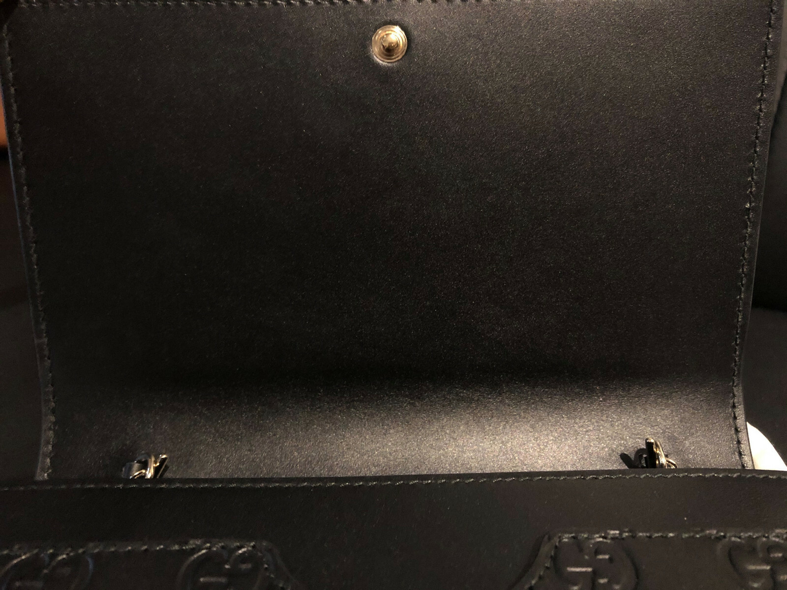 gucci bowy embossed leather shoulder bag