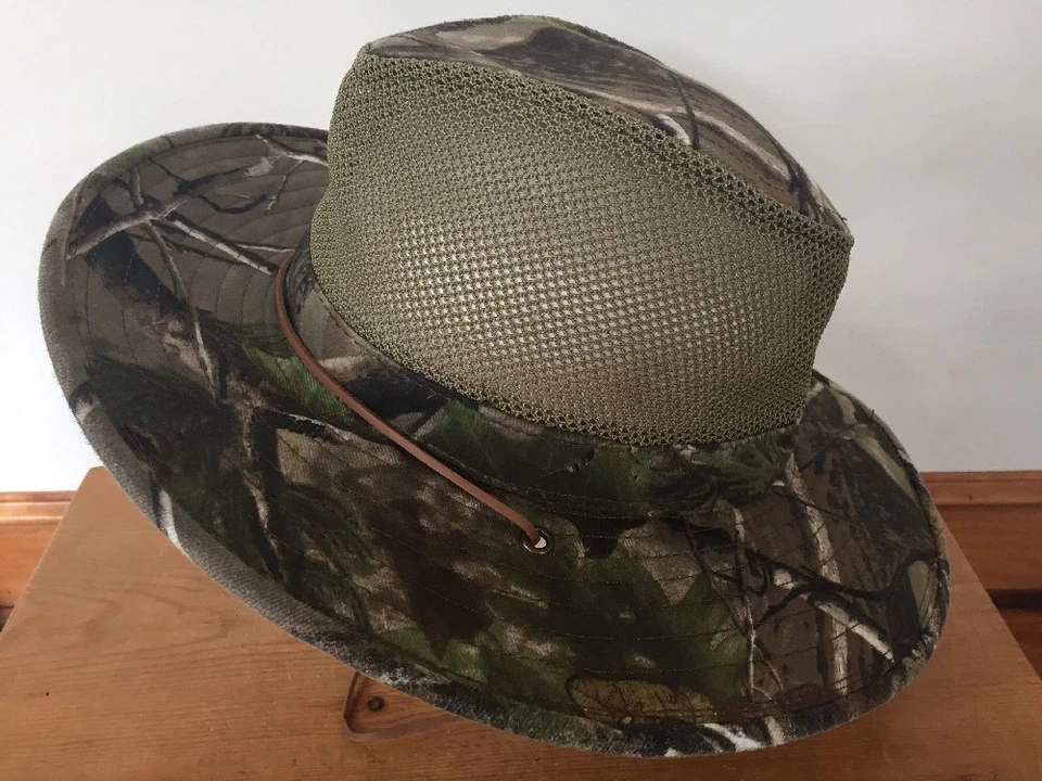 Real Tree Camouflage Mesh Vented Brimmed Hiking Hunting Hat L 24" Leather Strap - Image 4 of 4