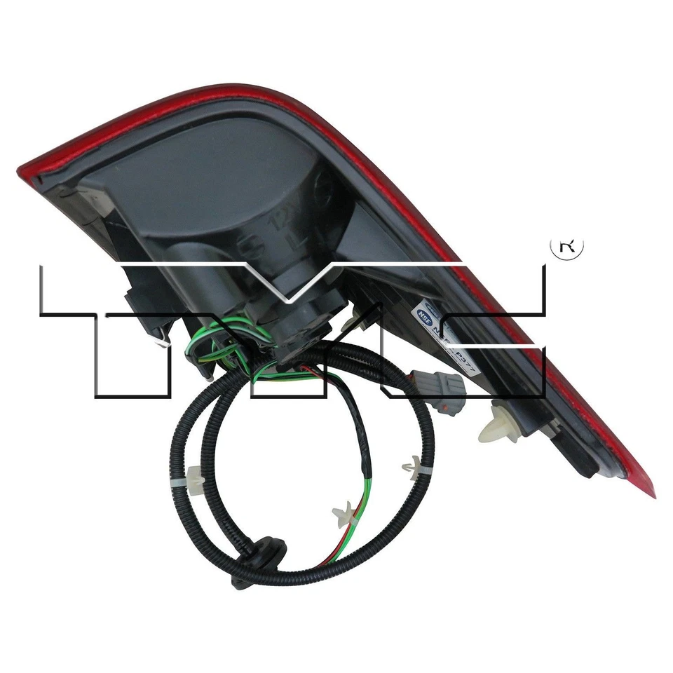 Conjunto de lanterna traseira com certificação TYC 11-5999-90-9 CAPA para 04-15 Nissan Titan - Imagem 3 de 4