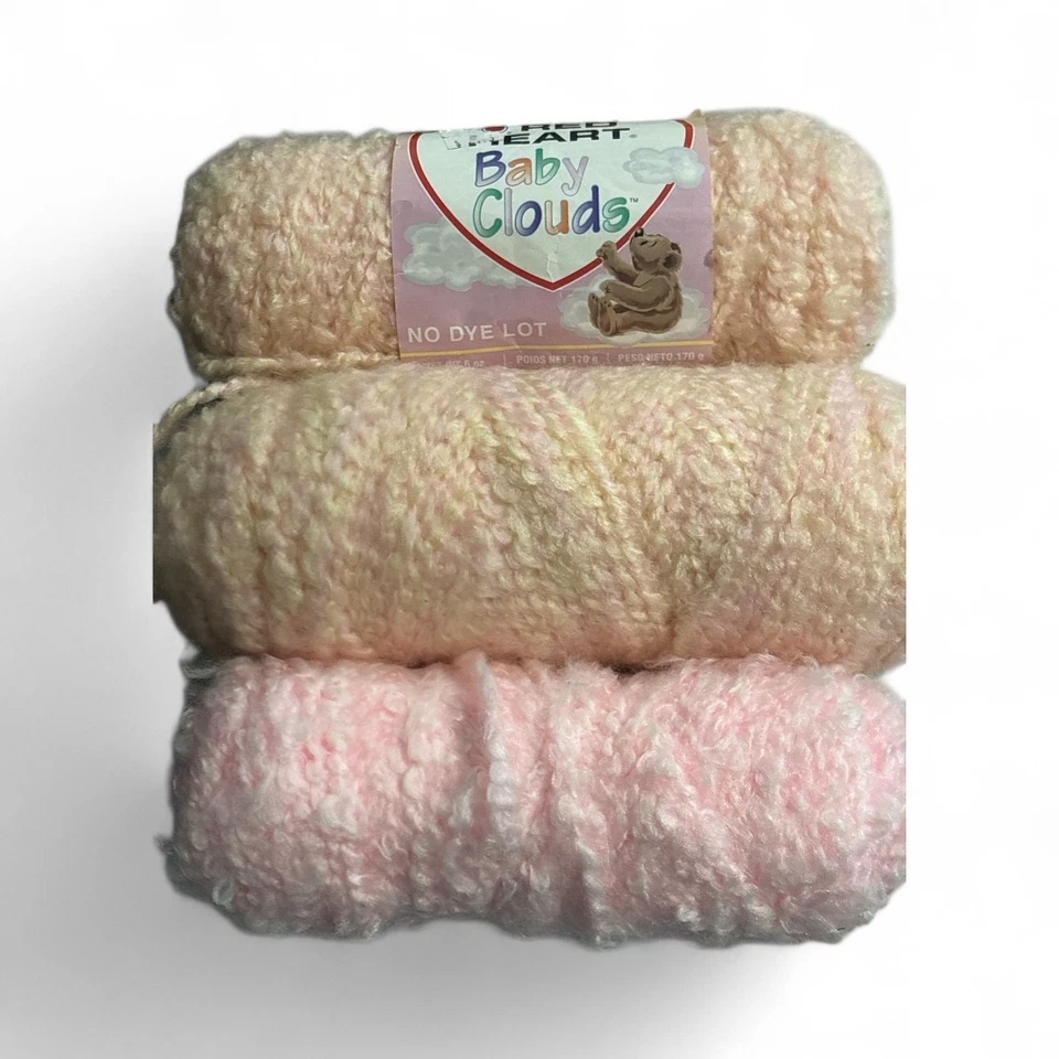 Red Heart Baby Clouds: Lote de 2 en color crema hoz + rosa extra Foto 2 de 4