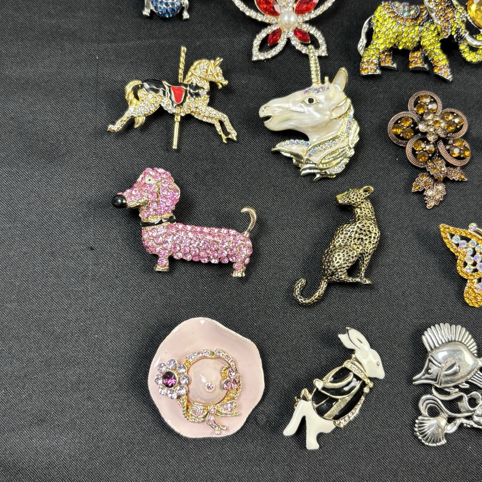 Mostly Modern Assorted Unsigned Brooch Pin Lot Of… - image 11