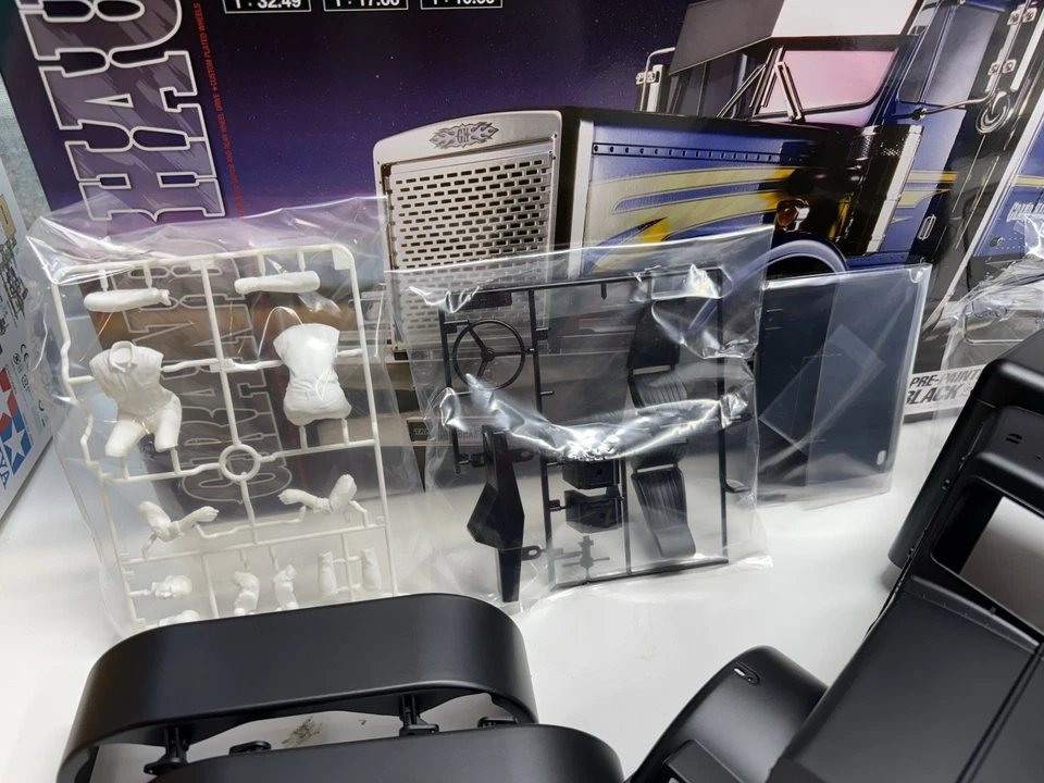 Tamiya Grand Hauler Cab Body Interior Window Back Driver 1/14 Semi 56344 Black - Image 4 of 4