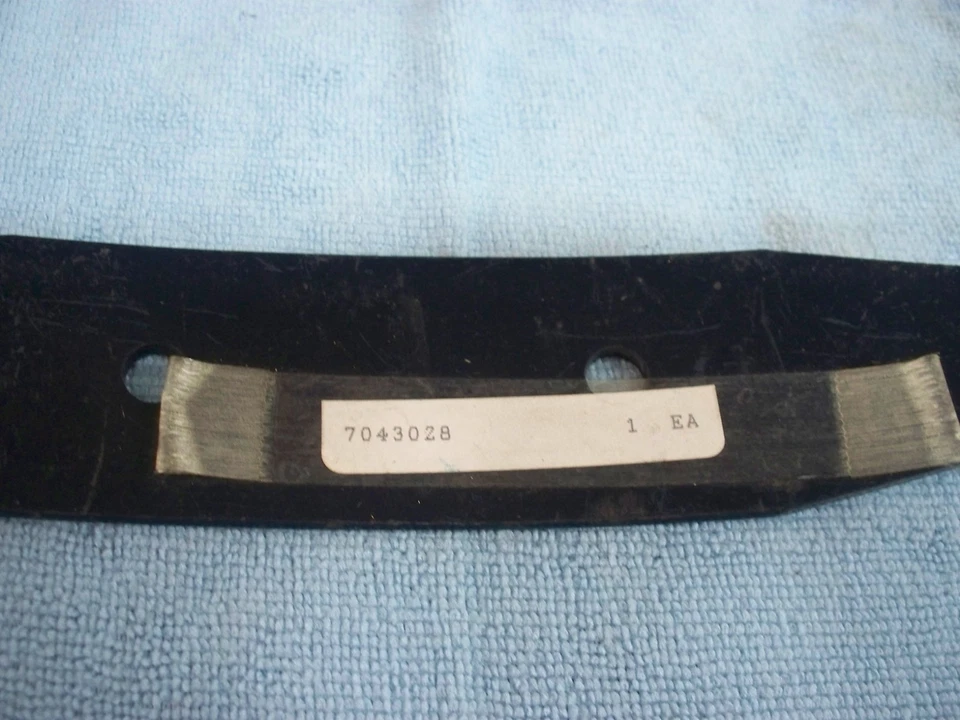 Moto de nieve vintage Polaris 1975 TX 250 340 500 resorte de hoja superior nuevo OEM 7043028 Foto 3 de 3