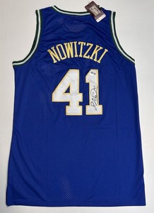 Maillot NBA Dédicacé Dirk Nowitzki – Dallas Mavericks – Authentifié Beckett