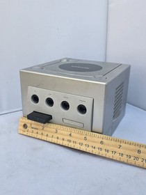 Nintendo GameCube Silver Console with 2 Controllers, Cables And Game. Tested. 