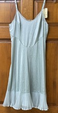 Vintage Vanity Fair Pleated Nylon 37" Full Length Slip Gray Size 34 NWT