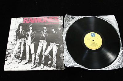 Ramones ROCKET TO RUSSIA LP - NM/EX 1977 SIRE RECORDS SR 6042 NP