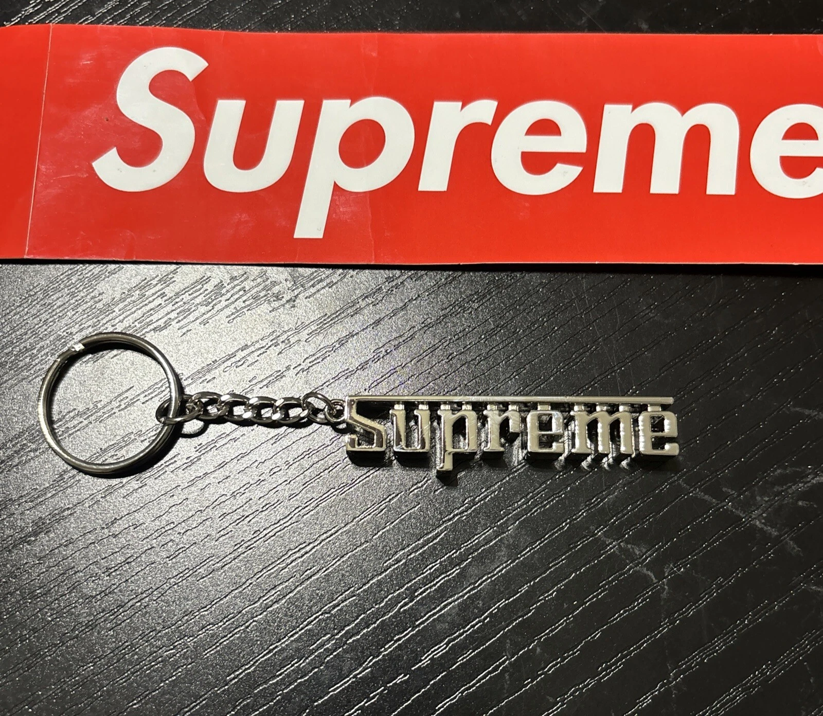 Porte clés Supreme Argent Grand Prix FW16 Accessoires