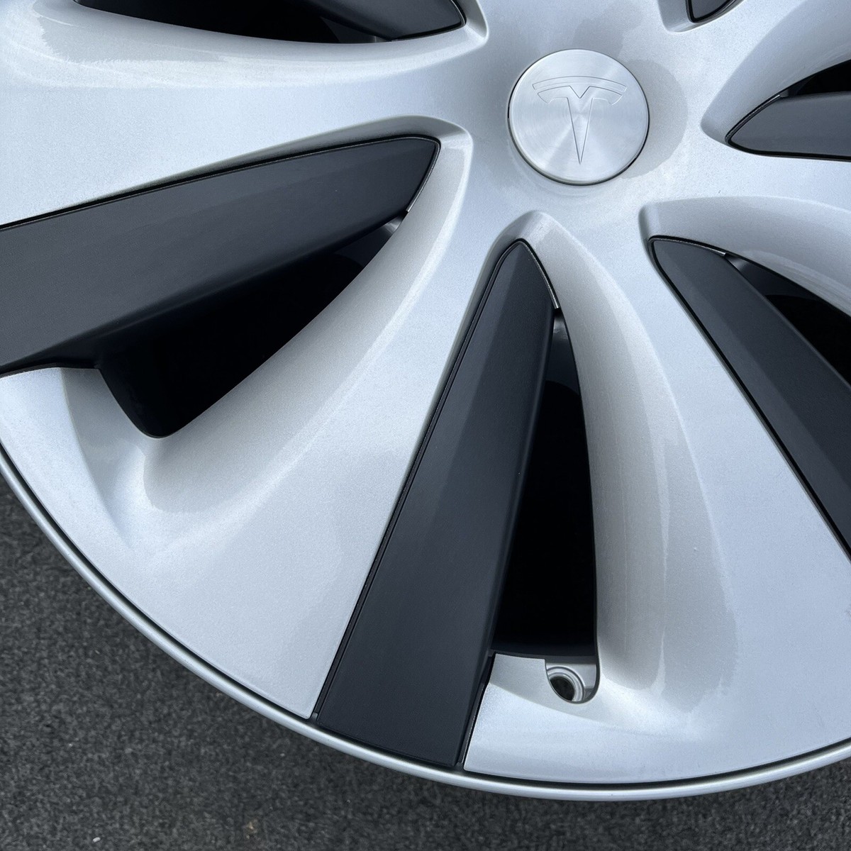 SINGLE 19 INCH WHEEL TESLA MODEL S TEMPEST 2020-2023 GENUINE SINGLE 19 INCH WHEEL TESLA MODEL S TEMPEST 2020-2023 GENUINE