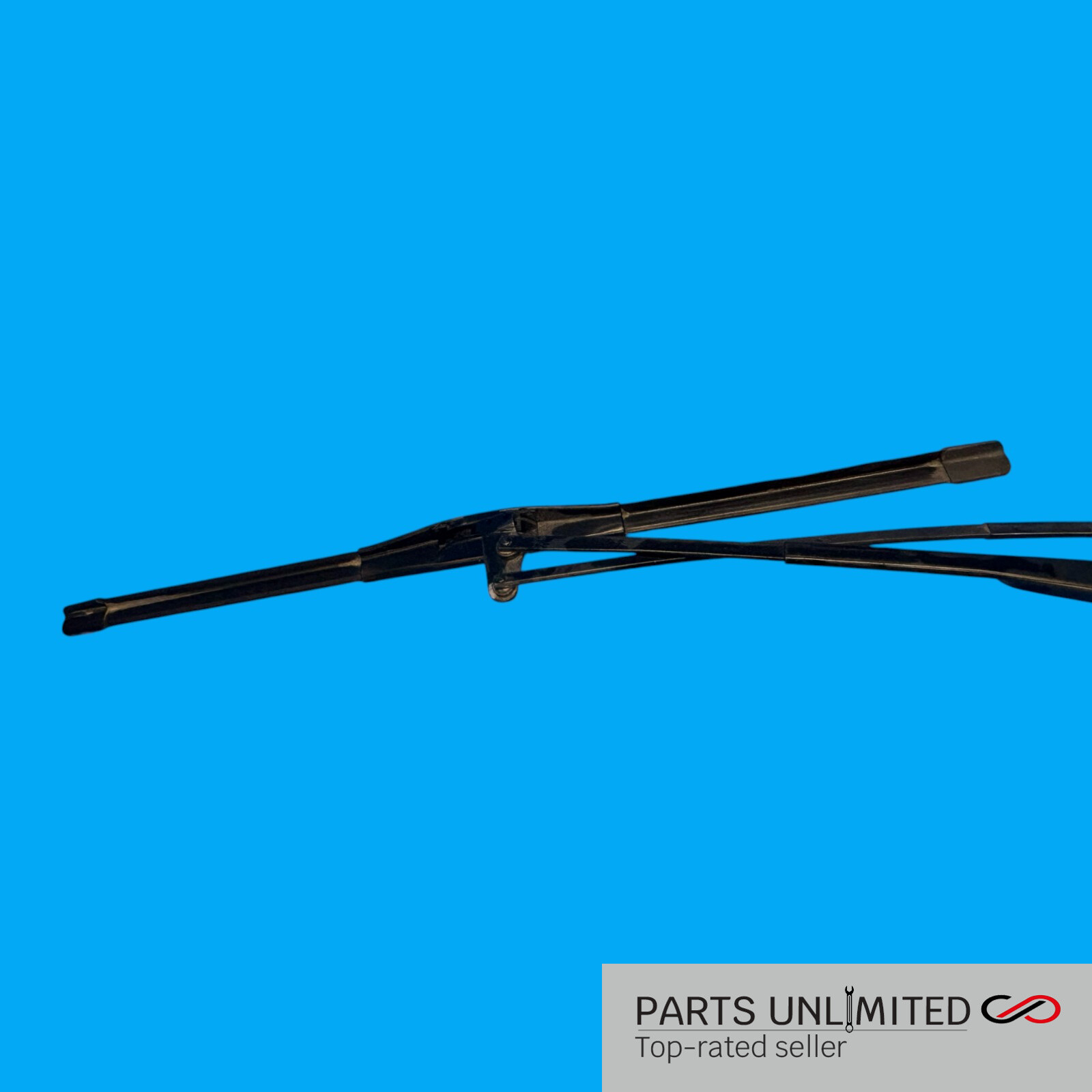 03-08 Maserati Quattroporte M139 Left driver side windshield wiper arm cleaner