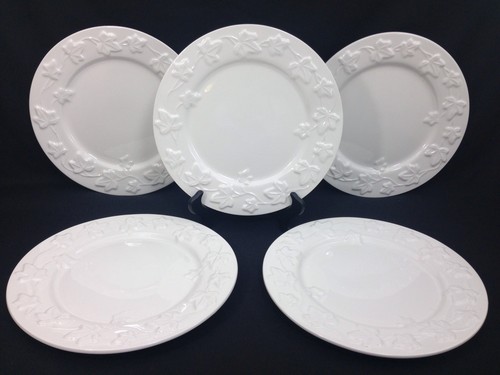 Pottery Barn VINE Salatteller WEISS GEPRÄGTE BLÄTTER unbenutzt mit Etikett 5er SET - Bild 1 von 6