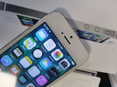 Apple iPhone 5 - 64 GB - White & Silver (Unlocked) for sale online