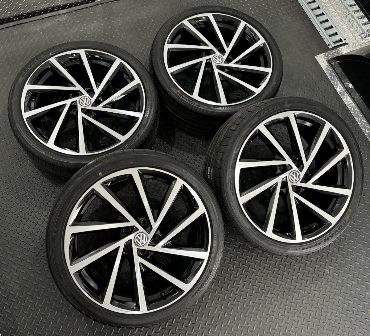 Volkswagen MK7 Golf R 19