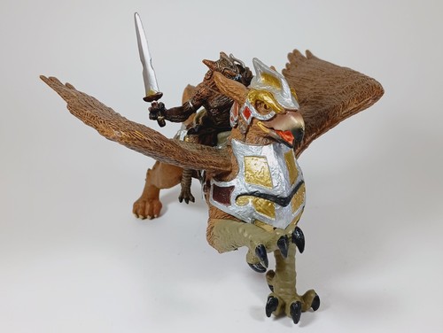 Figura de fantasía Papo Flying Griffin Gryphon 2010 con Birdman Rider. - Imagen 2 de 20