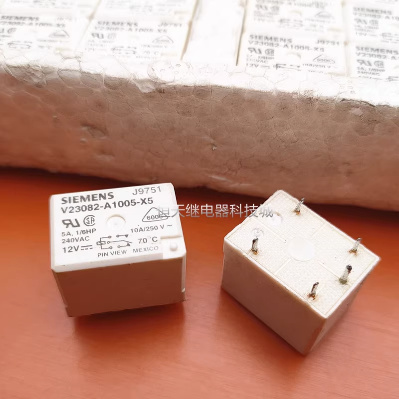 5 Relè Siemens V23082-A1005-A102 Nuovi Old Stock, 12V DC 5A 250VAC