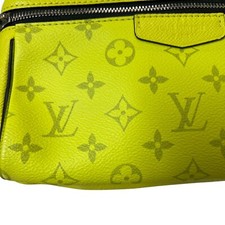 Louis Vuitton Taiga Men's Messenger Bags for sale | eBay Louis Vuitton Taiga Men's Messenger Bags for sale | eBay