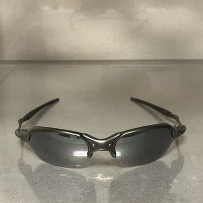 OAKLEY Romeo 2 Polished Titanium Sunglasses Titanium Gunmetal