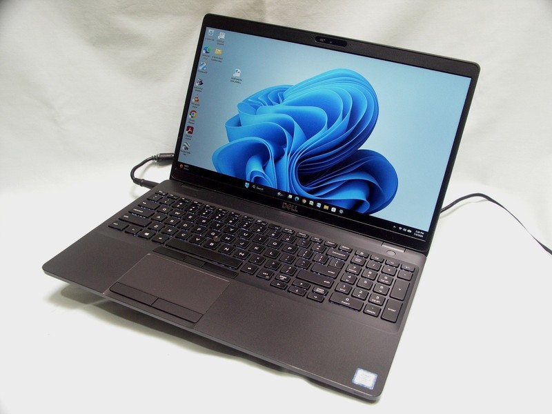 Dell 5500 1.90GHz Quad-i7 8665U CPU/512GB SSD/16GB/15.6" FHD/Webcam/BT/Intel GPU