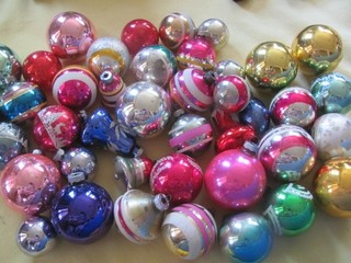 Box lot 41 vintage Shiny Brite glass Christmas tree ornaments 1950 1960