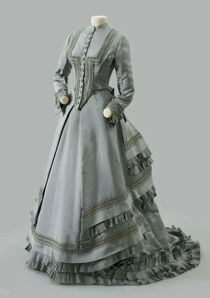 Vestido victoriano de duquesa eduardiana visitante de la década de 1870 histórico vestido de baile de fiesta del té Foto 3 de 4