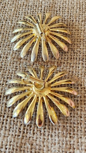 Large Metal Flower Clip On Earrings They Measure 1.78" Yellow Very Pretty - Picture 5 of 5