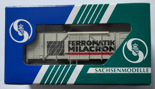 Sachsenmodelle 18727  Werbewagen Ferromatik Milacron | Zustand: Neu