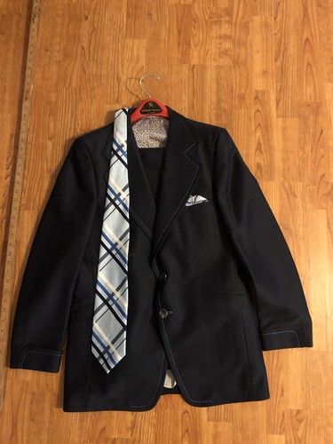 Vintage Ratner Blue Suit Polyester With Tie Men’s size 40 EUC 1970’s