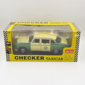 Sun-Star-1-18-Scale-1981-Green-White-Chicago-Checker-Cab-Die-Cast-Car-with-Box