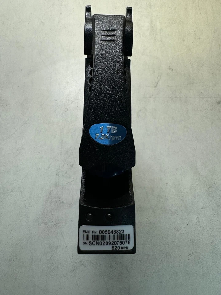 EMC 118032589 1TB 7.2K RPM 32MB 3 Gb/s Fibre channel 3.5" HDD - Image 3 of 4