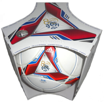 adidas TANGO 12 サッカーボール adidas 2011 FIFA クラブワールドカップ 公式試合球 タンゴ 12