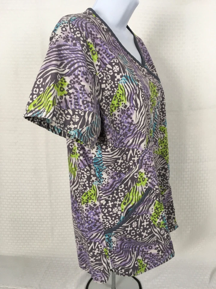 Scrub Star Womens Scrub Top Size M Purple Gray Front Pockets V neck Short Sleeve - Image 3 of 4