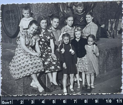 Pretty Cute Young Women Charming Attractive Ladies Girls Nice Guys Old Photo