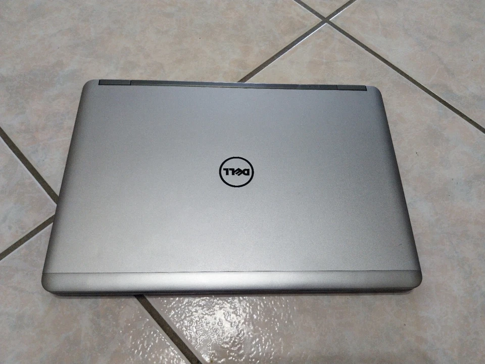 Dell Latitude E7440 I7 8 Gb Memoria Ssd 256 Msata E Hdd 500 Gb Windows 11 - Immagine 2 di 4