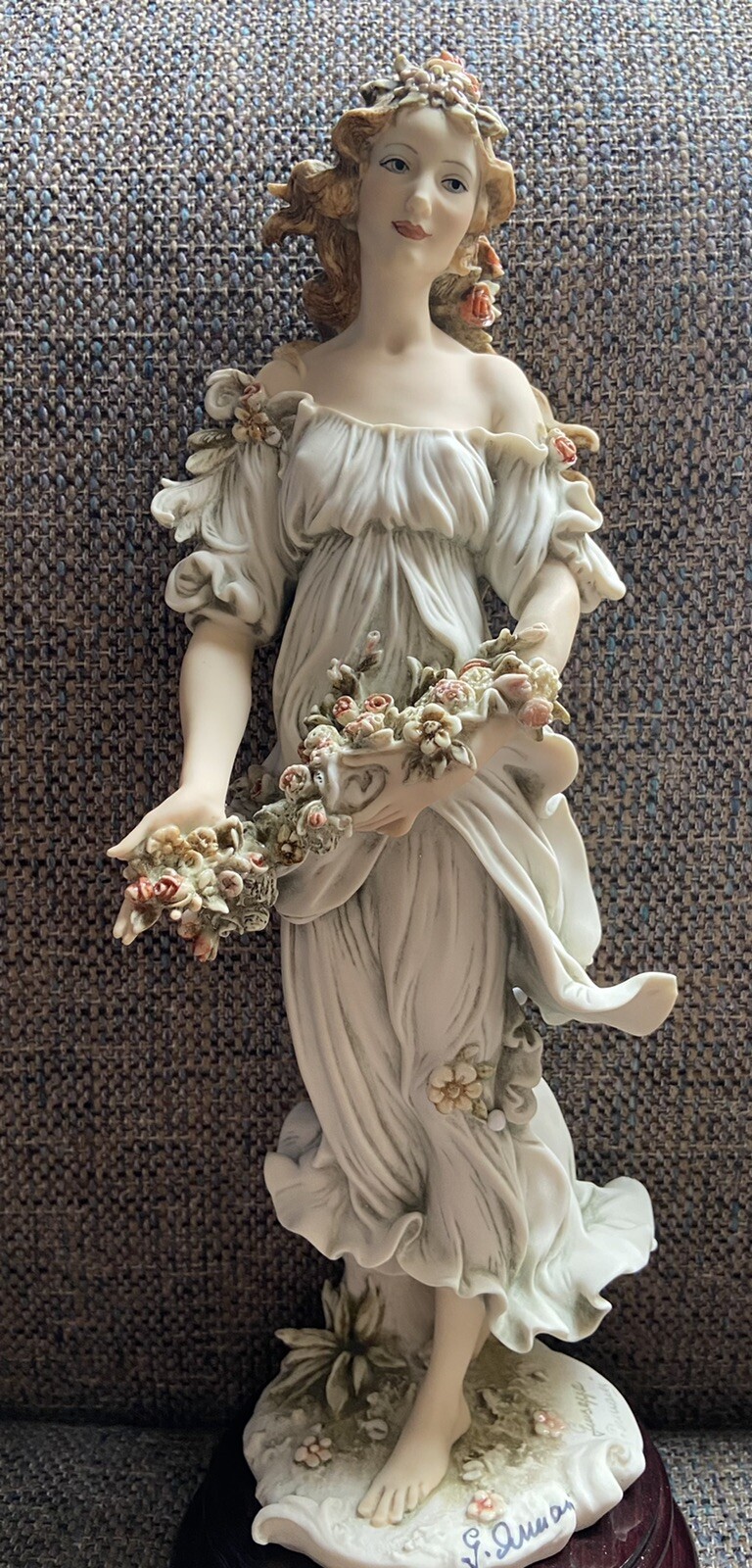 Picture 1 of 12