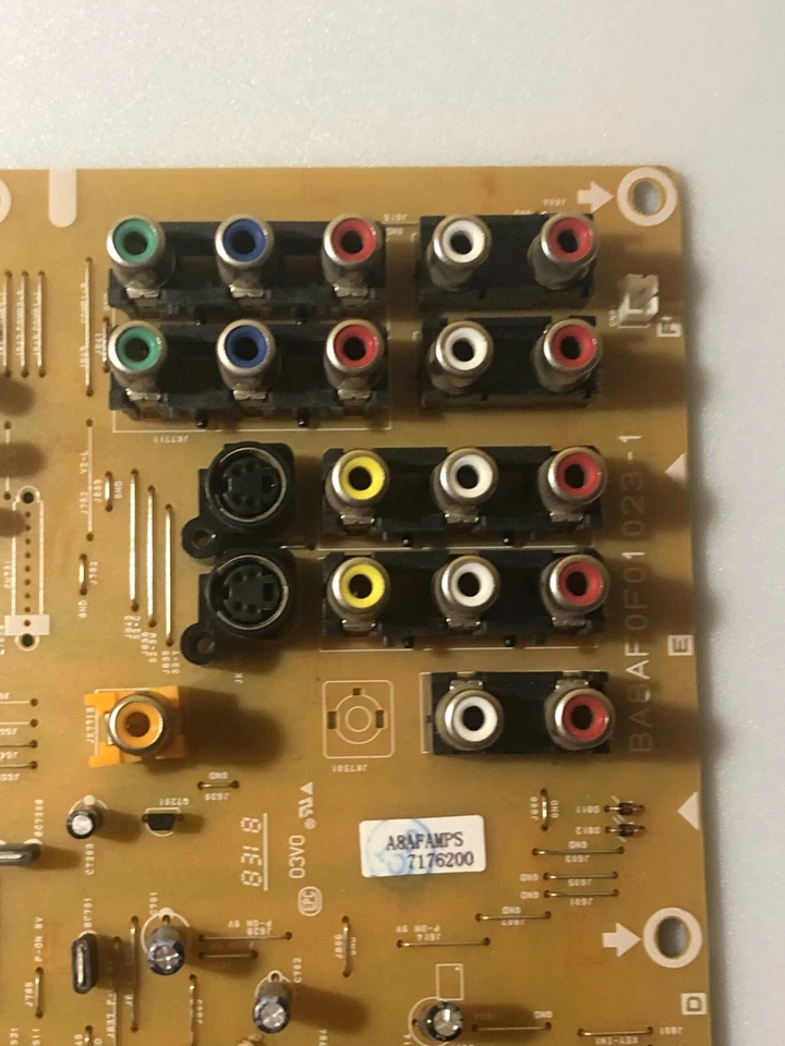 Placa principal Emerson A8AFAMPS (BA8AF0F01023-1) para Magnavox modelo 17MF200V/17 Foto 4 de 4