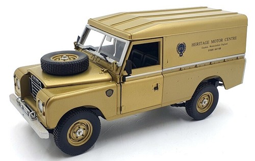 Universal Hobbies 1/18 4407 - Land Rover Serie III Hard Top Millennium Edition