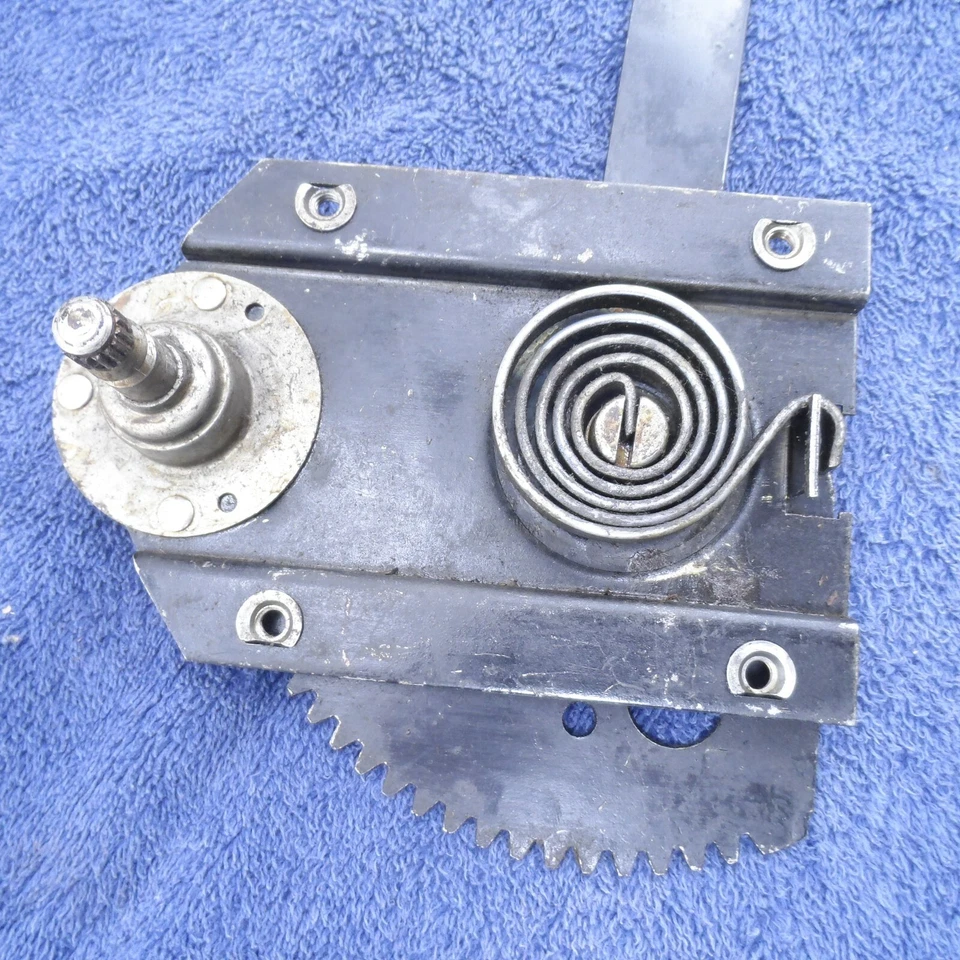 Window Regulator 1937-1938 Buick Special 41 47 Century 61 67 Sedan Right 4074619 - Image 3 of 4