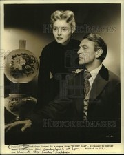 1981 Press Photo Patricia Neal and Gary Cooper in scene from 